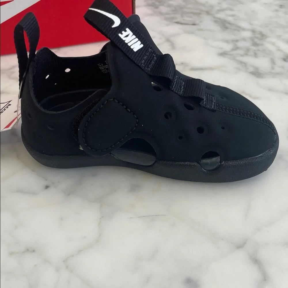 Nike Kids Black Water Shoes 4T, 5T, 8T boys girls